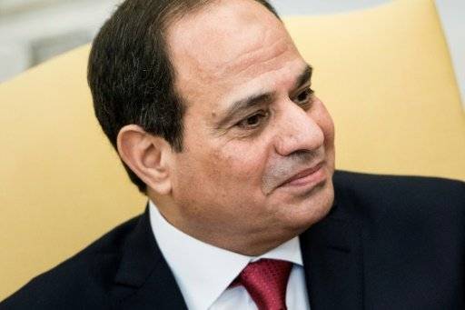 الرئيس المصري يقر قانونا يتيح له اختيار رؤساء الهيئات القضائية