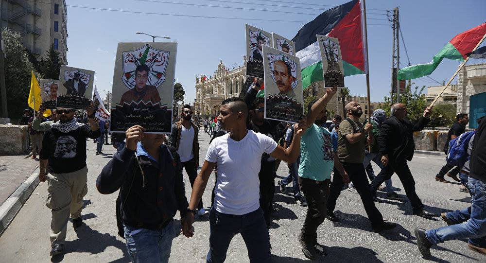 الحكومة الفلسطينية تحمل إسرائيل المسؤولية عن حياة الأسرى الفلسطينيين
