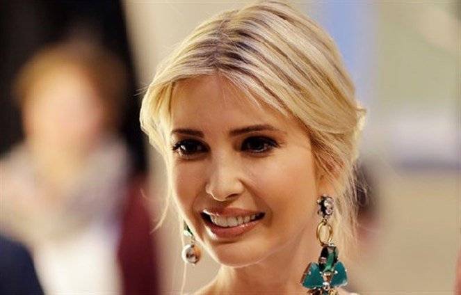 بالصور: إيفانكا ترامب تخطف الأضواء بأناقتها في ألمانيا