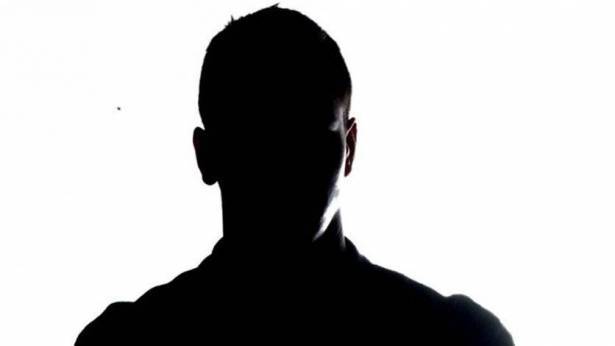 بالصورة: فنان عربي شهير في حالة حرجة.. فهل يُشفى؟!