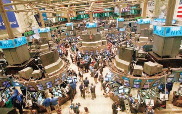 الذهب يشهد تراجعاً مع إقبال المستثمرين على أصول عالية المخاطر
النفط يرتفع مع احتمال تمديد اتفاق خفض الإنتاج
أوبك : السوق تتّجه للتوازن ويجب خفض المخزون أكثر