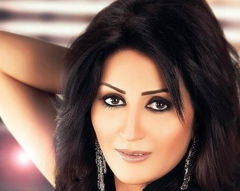 وفاء عامر تنشر للمرة الاولى صورتها مع زوجها وابنها.. تعرفوا عليهما