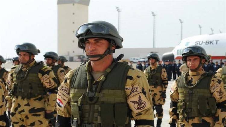 القاهرة تنفي نيتها تشييد قواعد عسكرية في الخارج