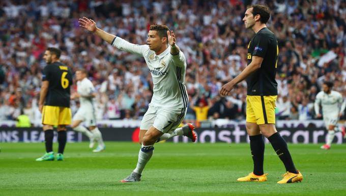 رونالدو يهز شباك أتلتيكو مدريد بثلاثية نظيفة