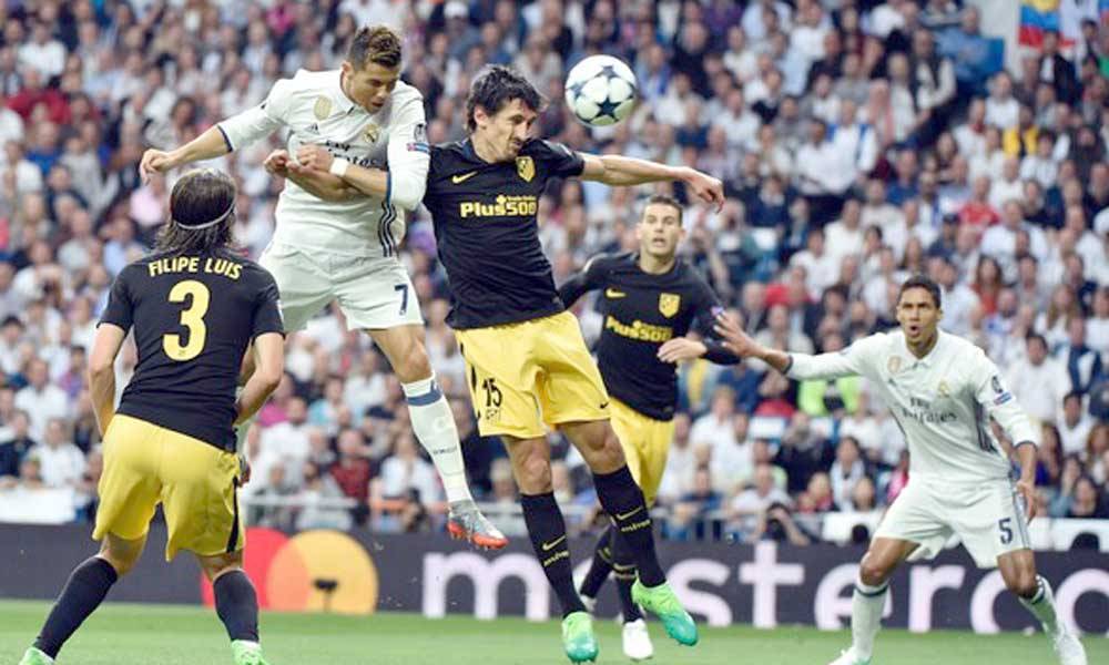 دوري أبطال أوروبا في كرة القدم :
ريال مدريد يتقدم على أتلتيكو ذهاباً (3-0)