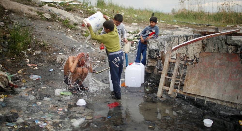 الفيضانات تقطع طريق الهروب من غرب الموصل