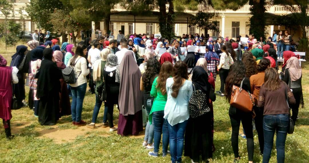 اعتصامات تضامنية مع الأسرى في سجون الاحتلال في طرابلس وإحراق العلم الاسرائيلي في كلية الآداب في اللبنانية