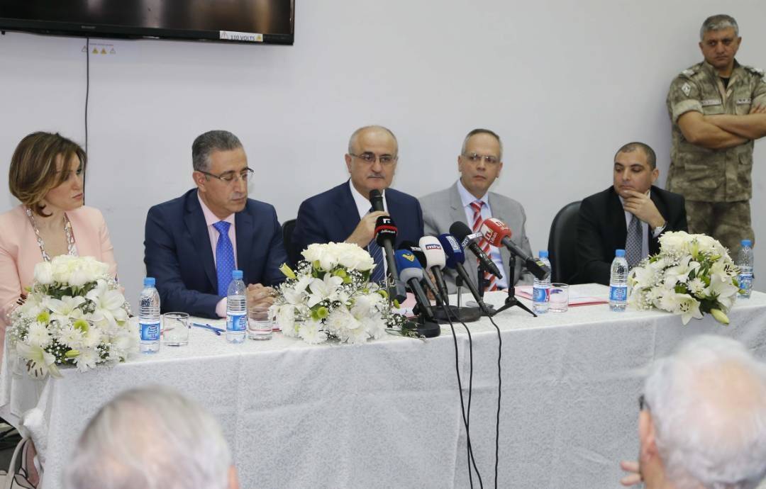 رئيس المجلس الأعلى للجمارك: راسلوني شخصياً على هذا الرقم