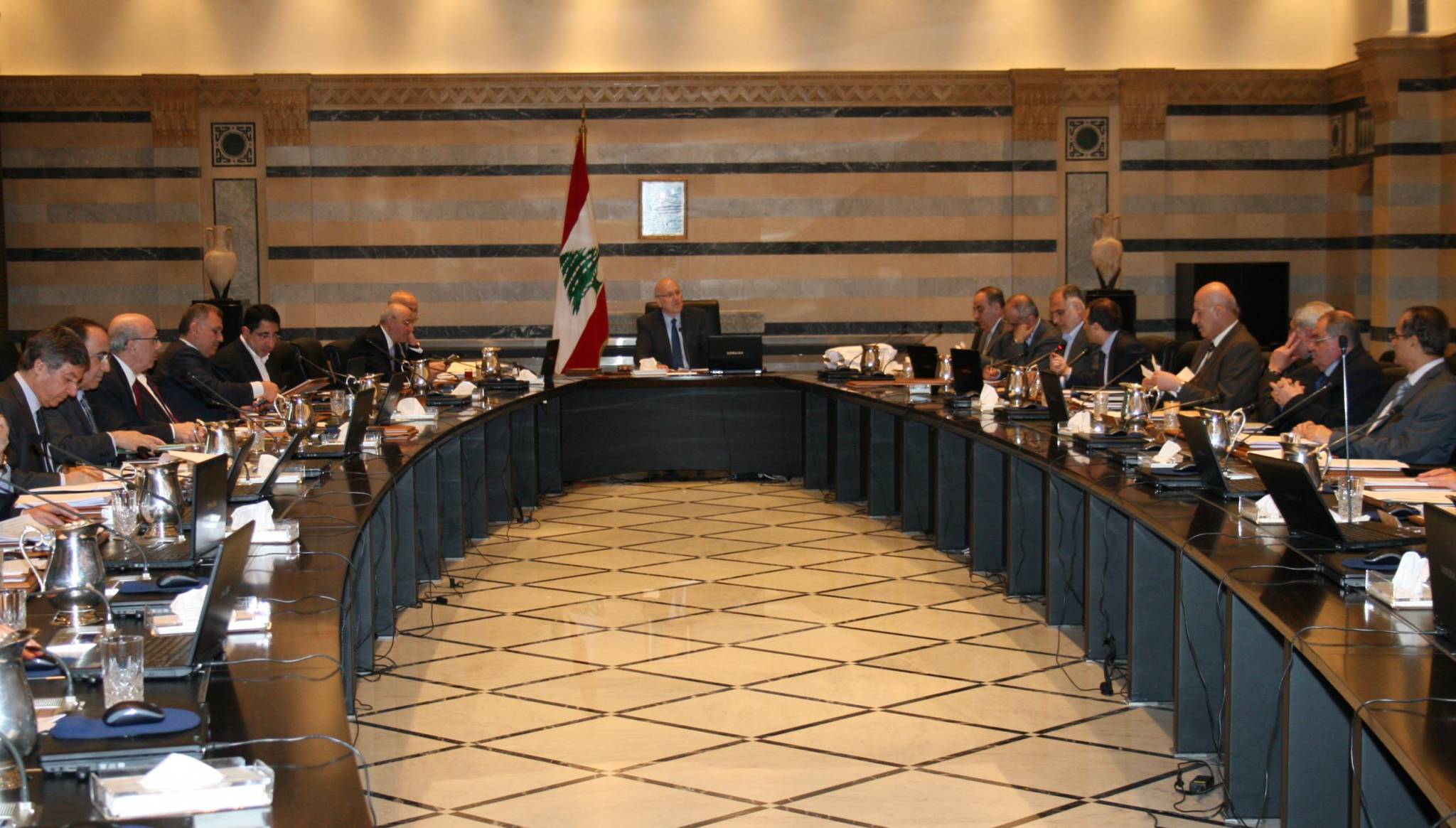 بدء جلسة  مجلس الوزراء في القصر الجمهوري برئاسة الرئيس عون