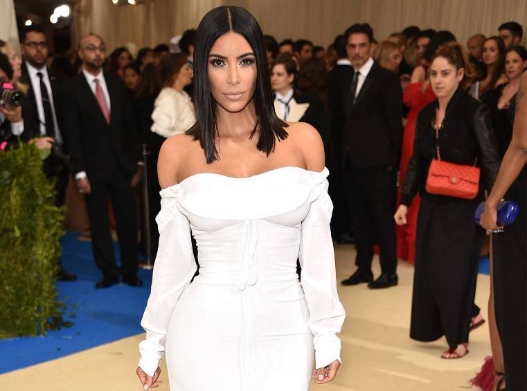 مؤخرة كيم كارداشيان.. السبب وراء غياب زوجها عن Met Gala!