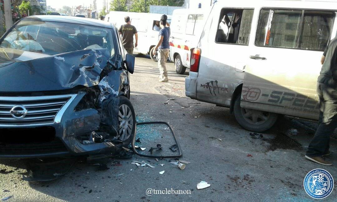 قتيل وجريحين نتيجة تصادم بين مركبتين محلة ساحة شتورا و حركة المرور ناشطة في المحلة (التحكم المروري)