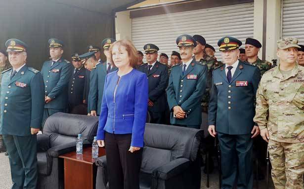 الجيش تسلّم أسلحة أميركيّة مُتوسّطة
ريتشارد: رمز حاسم لحماية حدود لبنان
فرح : ستدعم الجيش في الحرب ضدّ الإرهاب