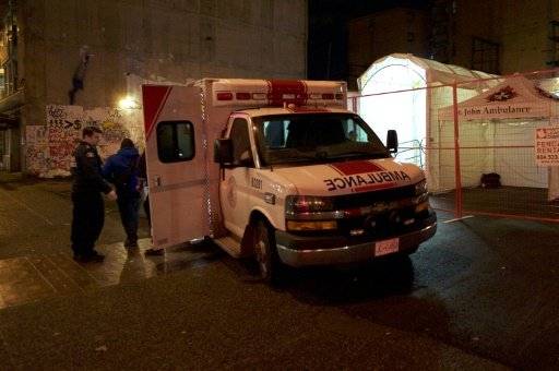فيضانات في شرق كندا تجبر السلطات على اجلاء سكان