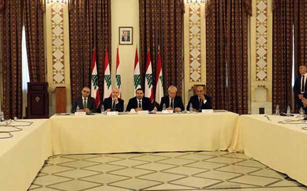 ترأس جانباً من اجتماع لجنة تنسيق الخدمات في المحافظات
الحريري : لإعادة تحريك العجلة الاقتصاديّة للبنانيين