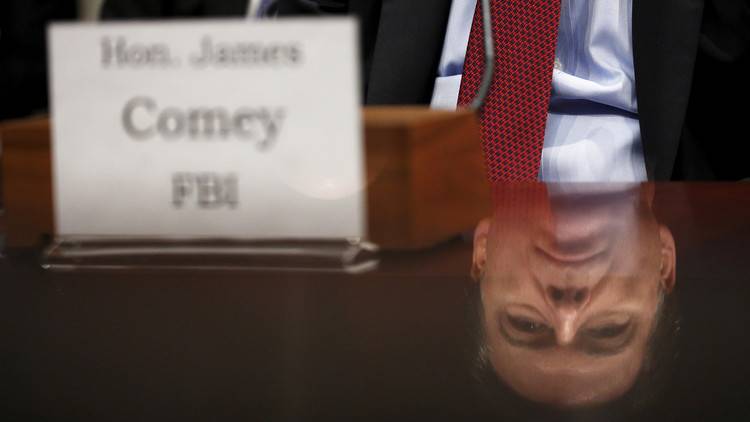 قرار ترامب أضحك مدير FBI!