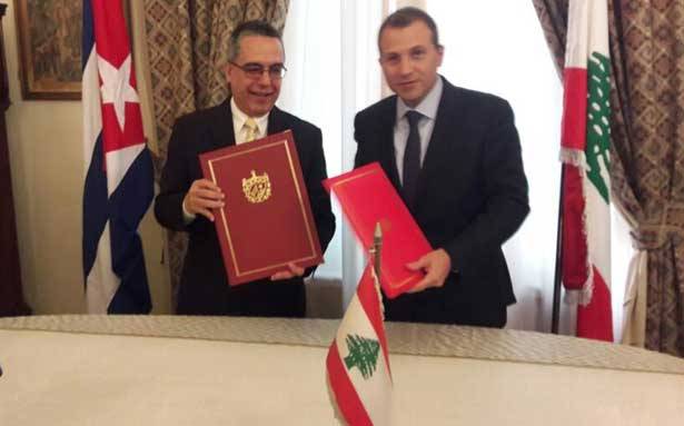 وقع وباسيل اتفاقاً للإعفاء عن حاملي الجوازات الديبلوماسيّة
المبعوث الكوبي سلّم عون رسالة تهنئة من كاسترو
وعرض مع برّي التطوّرات في لبنان والمنطقة