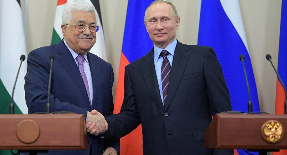 الخارجية الفلسطينية: بوتين وعباس بحثا تصدير النفط والقمح من روسيا لفلسطين