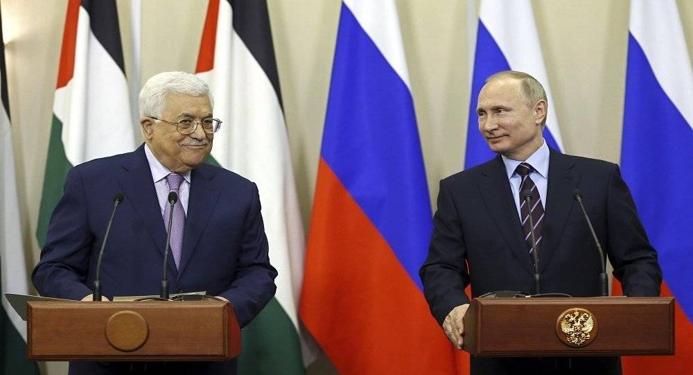 عباس يرحب بمقترح بوتين حول عقد لقاء ثلاثي بمشاركة إسرائيل وفلسطين في موسكو
