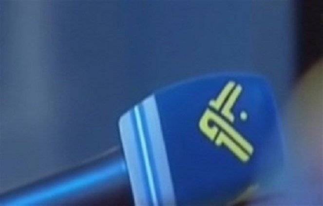 بالصورة.. هكذا بدا مصوّر قناة المنار بعد إصابته في سوريا