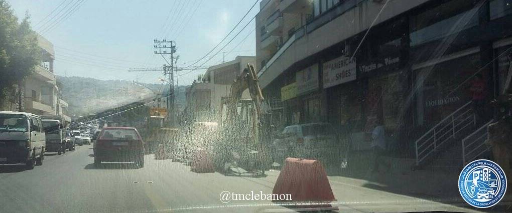 حركة المرور كثيفة من جعيتا باتجاه السهيلة بسبب اشغال في المحلة (التحكم المروري)
