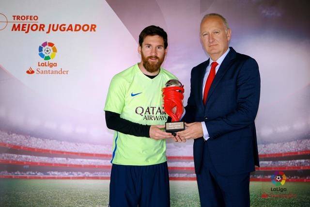 ميسي أفضل لاعب في الليغا لشهر نيسان