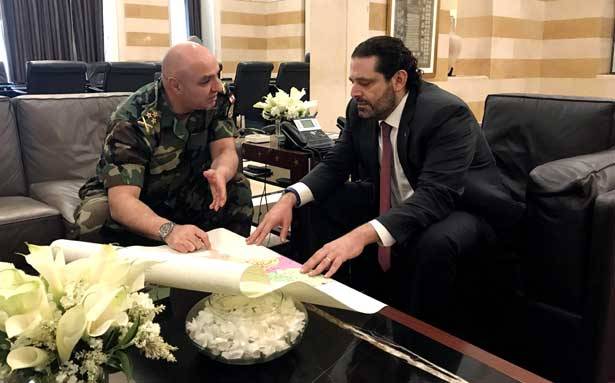 بحث وقائد الجيش الوضع الامني
الحريري : العلاقة مع حزب الله ربط نزاع
وهناك أمور أختلف فيها معهم ولن اوقف مصالح البلد