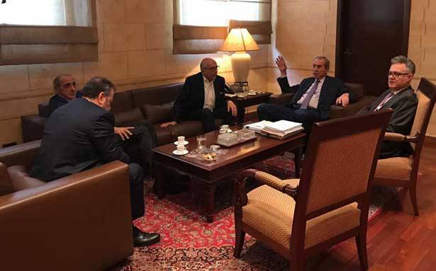 مجلس الإعمار يبحث استكمال
مشاريع الطرق في عاليه وبحمدون