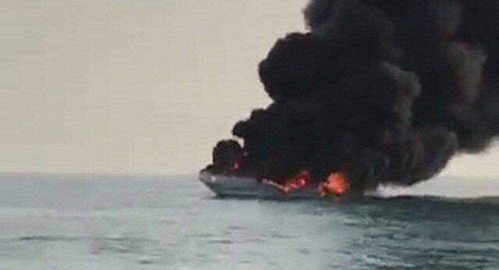 وفاة عامل وإصابة 4 آخرين في حريق شب في ناقلة نفط بالشارقة