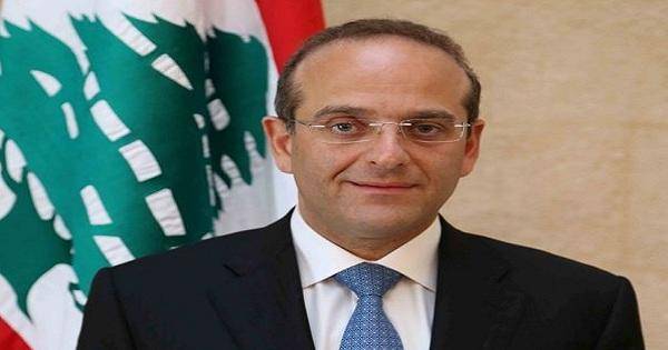 رائد خوري عرض مع سفير باكستان العلاقات الاقتصادية