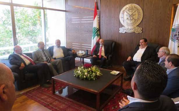 الصراف وعد بتبنّي مطالب الضباط المتقاعدين والدفاع عنها