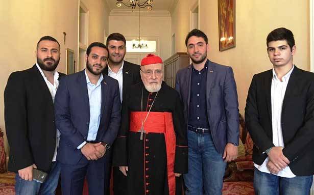 طلاب القوات يهنئون صفير بعيده
