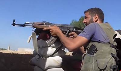 80 قتيلاً وجريحاً باقتتال المسلحين في الغوطة