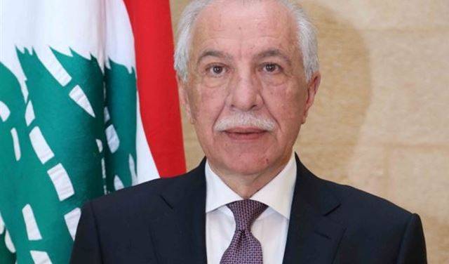 زعيتر يعد بمتابعة قضايا المزارعين في مجلس الوزراء