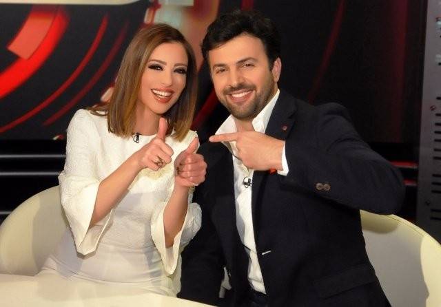 غزل علني من تيم لوفاء.. وكلام حب مثير