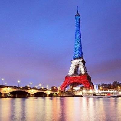 الحكومة الفرنسية الجديدة تضم جيرار كولومب وزيراً للداخلية وفرانسوا بايرو وزيراً للعدل وجان إيف لودريان وزيراً للخارجية