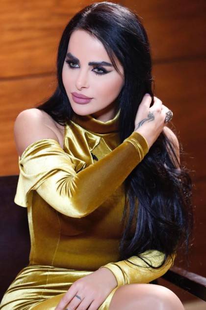 فندق في بيروت يجمع ليال عبود برجلين ...من هما؟