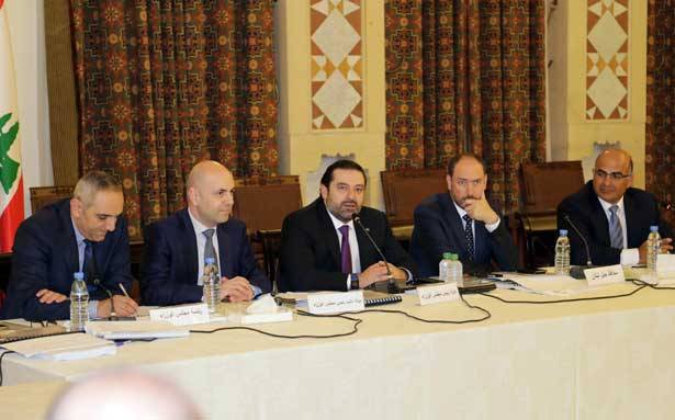 اجتماع للجنة تنسيق الخدمات في المحافظات
الحريري: الحكومة مصرّة على تفعيل
العمل التنموي وتنفيذ المشاريع في كلّ المناطق
