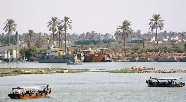 رويترز نقلا عن مصادر بالشرطة: تفجير انتحاري بسيارة ملغومة في نقطة تفتيش على طريق سريع قرب حقول نفط بمحافظة البصرة جنوب العراق