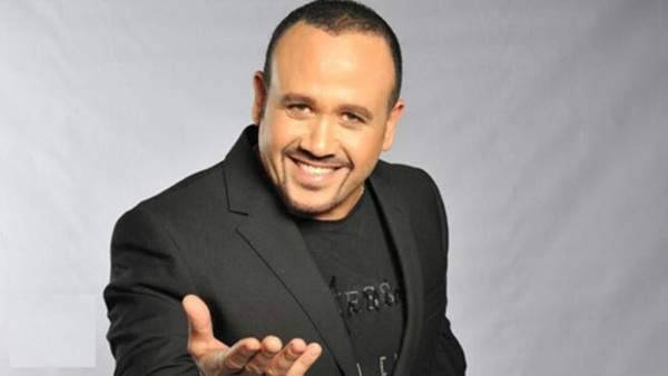 هشام عباس : أحمد زكي كان مجنون