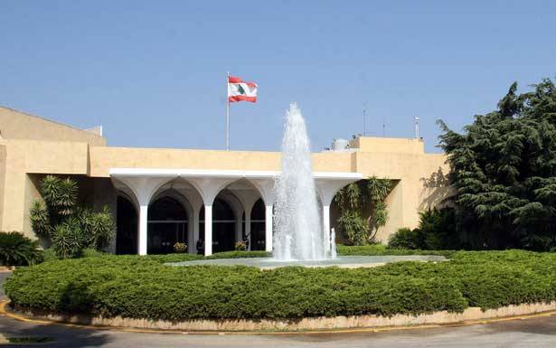 الرئيس لا يرد على محاولات ضرب العلاقة بينه وبين الحريري