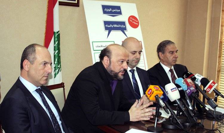 وزراء القوات اللبنانية خارج لبنان.. والسبب؟!