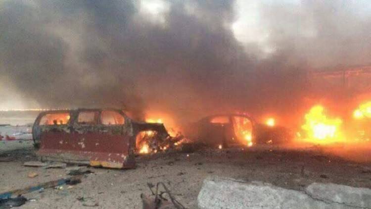 بالفيديو - مقتل 20 شخصا بتفجير سيارتين مفخختين في البصرة العراقية