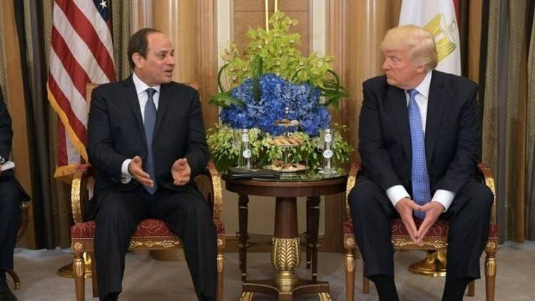 ماذا قال ترامب عن حذاء السيسي عندما التقاه في السعودية!! (صور)