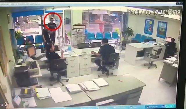 بالفيديو.. انتقم من صديقته بإطلاق النار عليها 10 مرات
