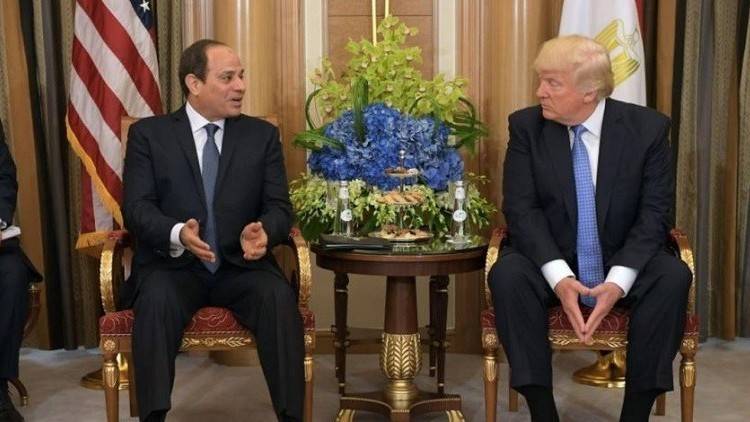 ترامب يتغزَّل بحذاء السيسي.. هذا ما قاله!