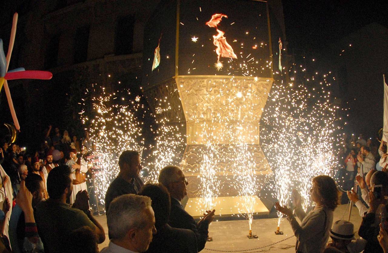 إضاءة فانوس رمضان في أسواق بيروت!
