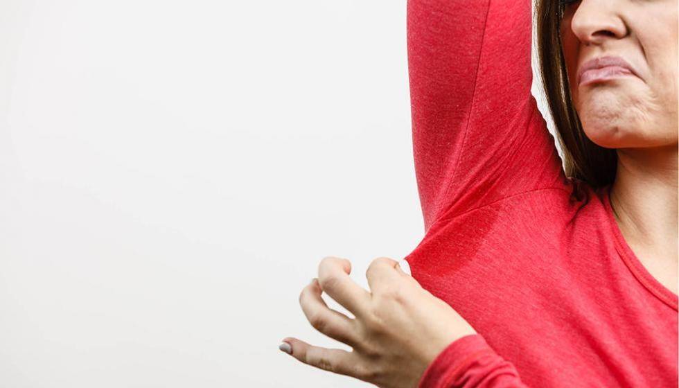 لمنع التعرُّق في الصيف.. إليكِ هذه الأنواع من القمصان!