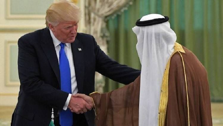 مسؤولون فلسطينيون: الجبير هو من أقنع ترامب بالتأجيل