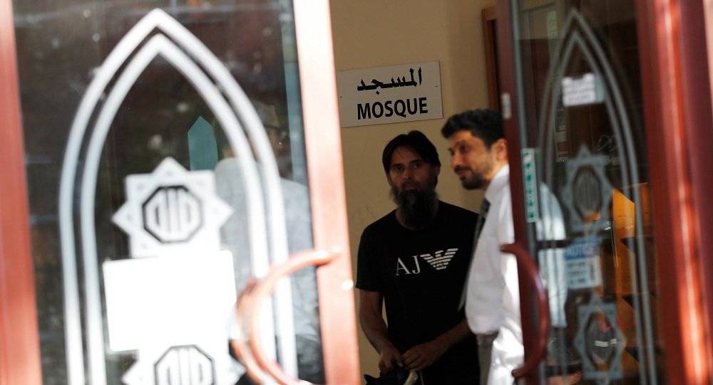 شاهد ...حرائق متعمدة في مساجد ببريطانيا عقب هجوم مانشستر