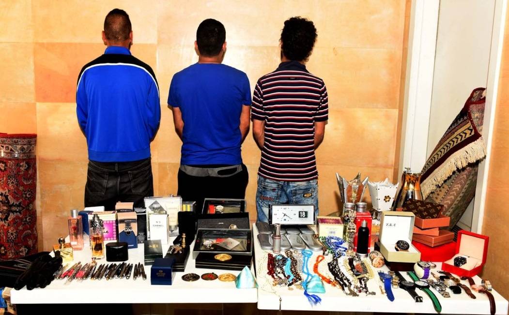 عصابة سرقة منازل في قبضة شعبة المعلومات.. تعرفوا إلى أفرادها!